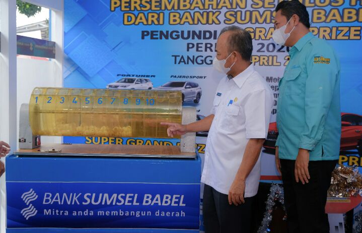  Sekretaris Daerah Muba Drs H Apriyadi M.Si menghadiri acara Undian Grand Prize Tabungan Pesirah Periode Tahun 2020.